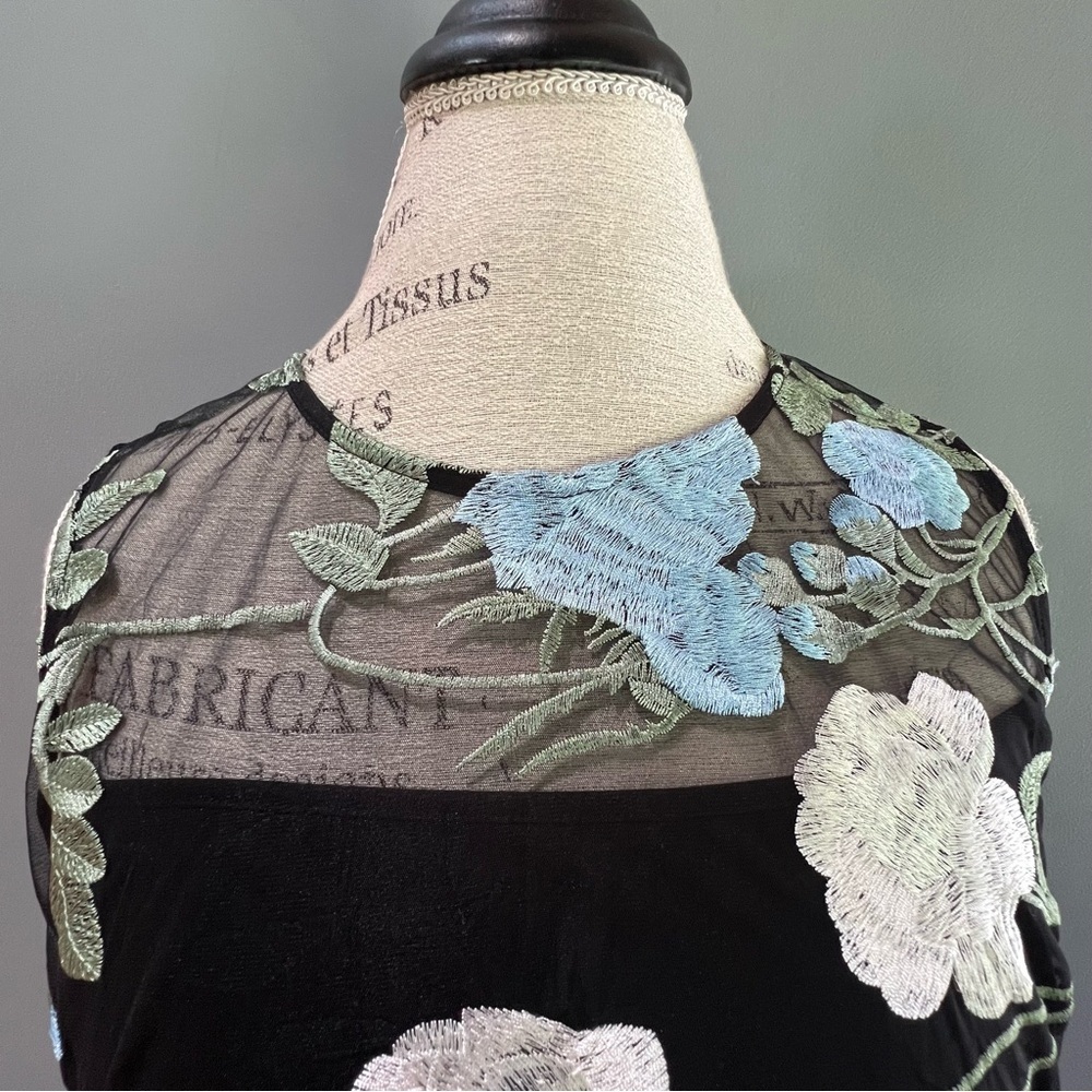 Calvin Klein Dress embroidered elevated by peekaboo illusion mesh size 10 - Picture 3 of 12